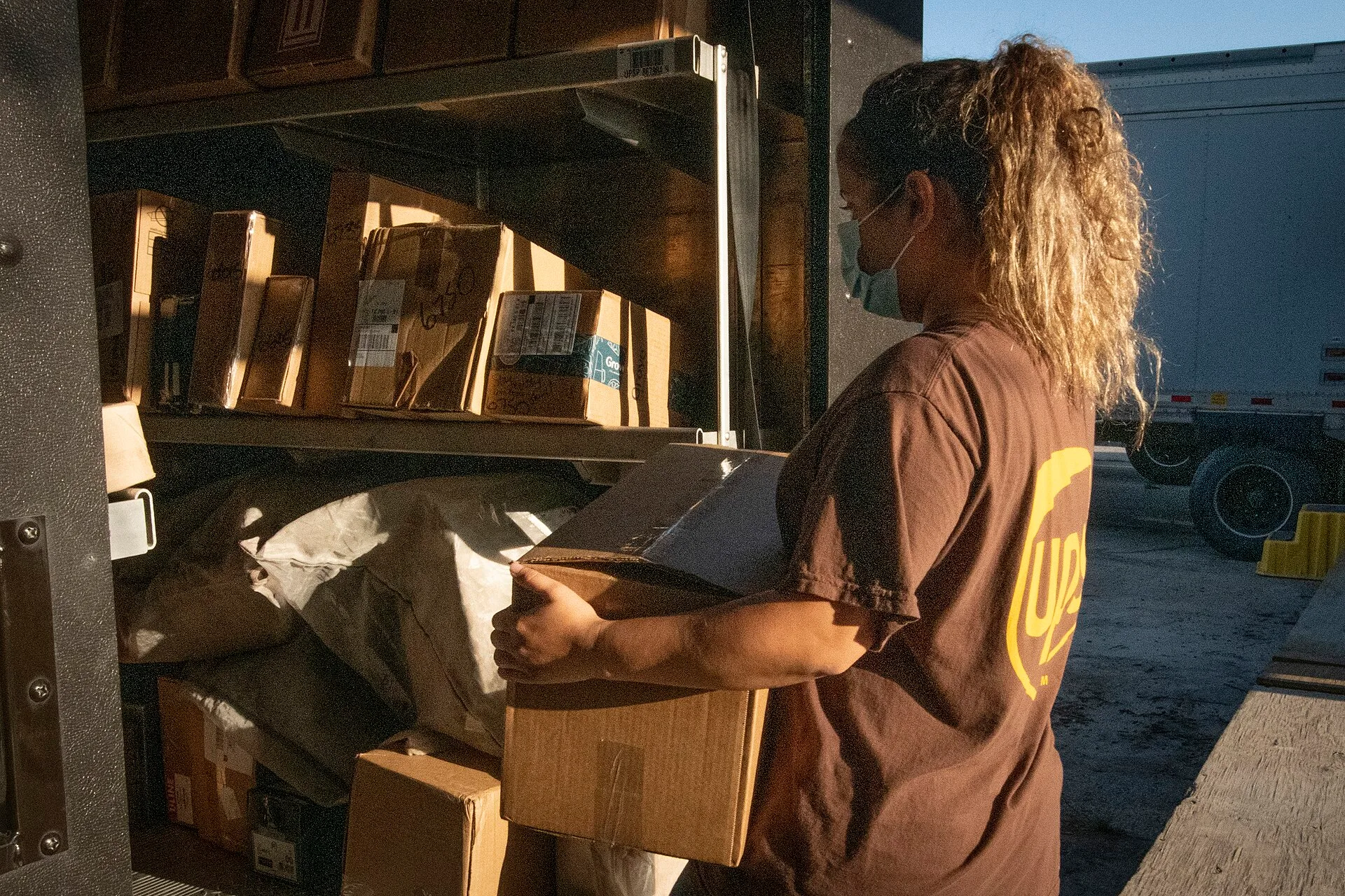 UPS Pre-Loader Elizabeth Reid loads a food box onto a delivery van to deliver needed food of the U.S. Department of Agriculture (USDA) Food and Nutrition Service (FNS) Meals to You program that responded to the school closures due to COVID-19, here one of the partners, PepsiCo, implemented a logisti. 4 parts of ghost kitchen suppliers, explained