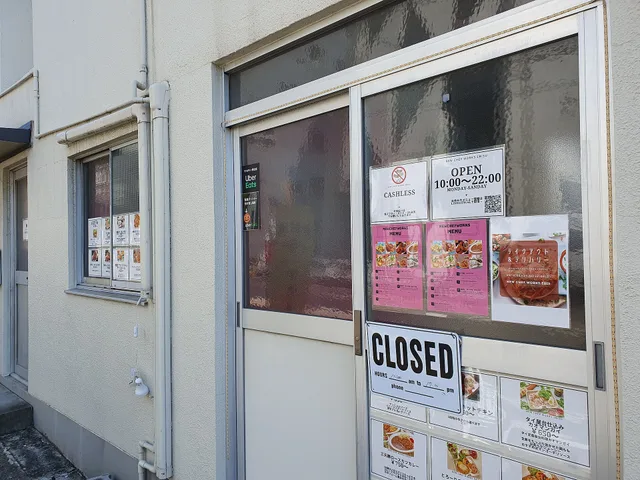 Takeout business in Ebisu, open from 15:00 to 17:00. Which ghost kitchen metrics deserve a monthly look for a small operation