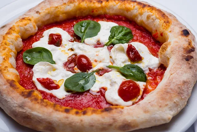 pizza, kitchen, pizzeria, food, tomato, pasta, flour, nutrition, to eat, diet, sano, cook, lunch, traditional, restaurant, pizza, pizza, pizza, pizza, pizza. Paying ghost kitchen staff: rates and overheads