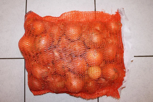 onions, bag, onion, kitchen onion. How to Derive Ghost Kitchen Break-Even and Contribution per Order for Owner-Operators